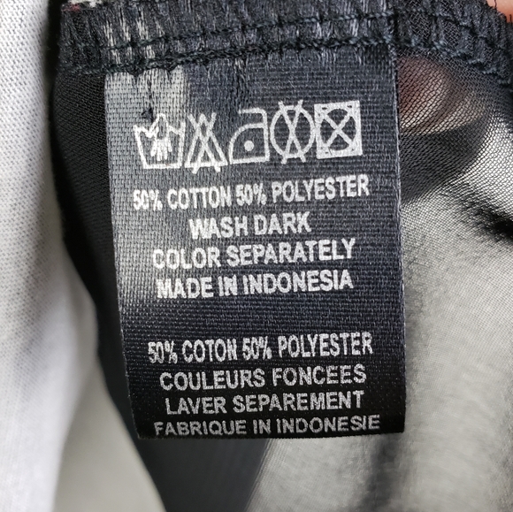 NWT RELIGION London 'We Live In Black' Skull Tattoo Graphic Print Tee size M - Picture 10 of 12